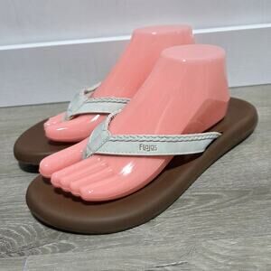 Flojos Woman's White Memory Foam Flip Flops Size 10 NWOT